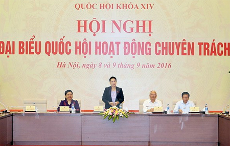 Chủ tịch Quốc hội Nguyễn Thị Kim Ngân phát biểu khai mạc.